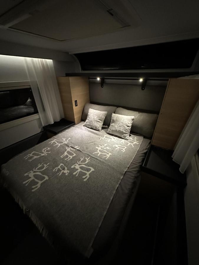 Santa'S Luxury Trailer Hotel Rovaniemi Exterior foto